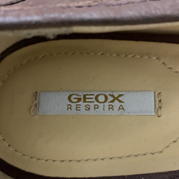 GEOX Brown Suede Loafers Size 39 Square Toe Gold Hardware - Picture 6 of 7